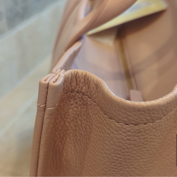 🤍New Large “The Tote Bag” by Marc Jacobs Rose Tote (Sold Out) - Picture 9 of 16